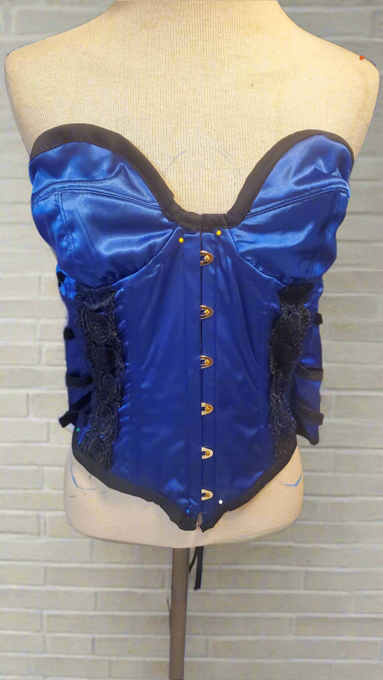 Sexy busty sweetheart corset